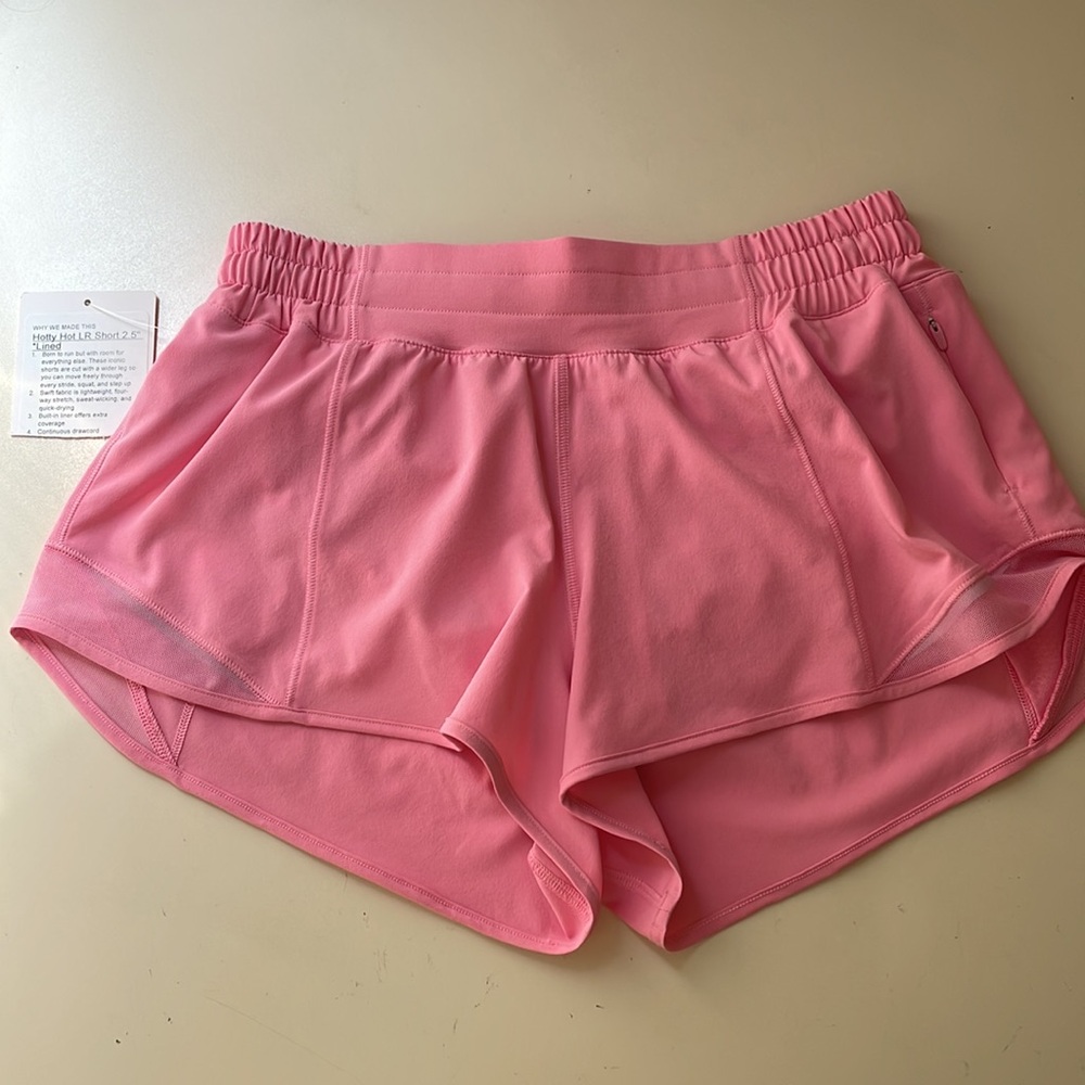 lululemon Candy Cloud Hotty Hot Low Rise Shorts 2.5" - Picture 3 of 7